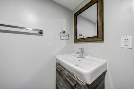 For Lease - 142 Grace Street Unit# Bsmt, Toronto, Ontario - Photo 5