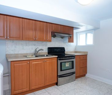 For Lease - 14 Mandel Crescent Unit# #basement, Richmond Hill, Ontario - Photo 2