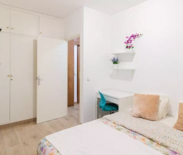 Single Bed in Rooms for rent in 3-bedroom apartment in La Nova Esqu... - Photo 6