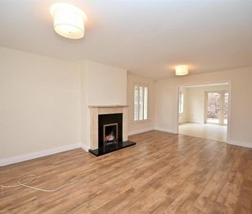 1 Grangewood Chase, Dundonald, Belfast, BT16 1HW - Photo 2