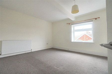 3 bedroom semi-detached house to rent - Photo 3