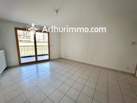 Location Appartement 3 pièces 63 m2 à Neuville-sur-Saône - Photo 2