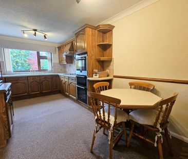 Cedars Avenue, Wombourne, Wolverhampton - Photo 6