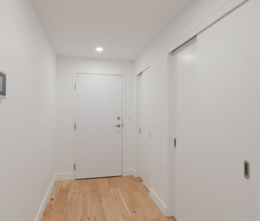 3460 Peel Street - Photo 2