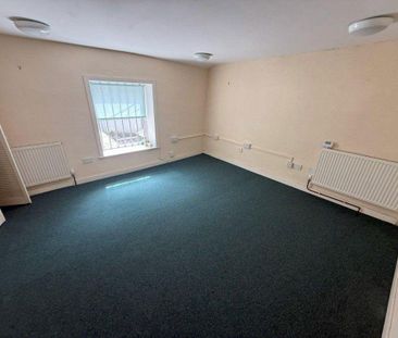 Terraced house to rent - Photo 4