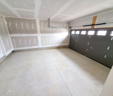 For Lease - 474 Blackburn Drive, Brantford, Ontario - Photo 3