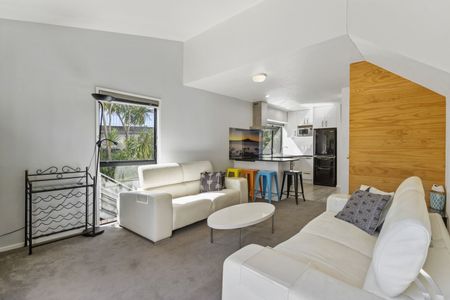 Furnished Townhouse - Secure Gated Community - Photo 4