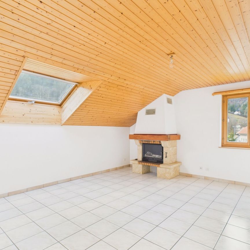 Spacieux 4.5 pièces appartement élégant proche écoles et transports, Val-de-Travers - Foto 1