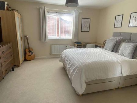 Heeks Crescent, Hilperton, Trowbridge, BA14 - Photo 4