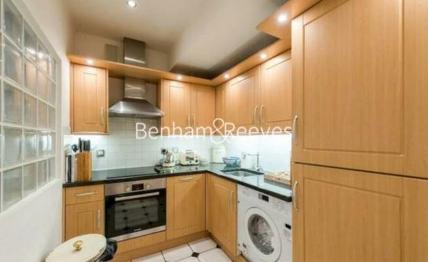 2 Bedroom house to rent in Holly Hill, Hampstead, NW3 - Photo 1