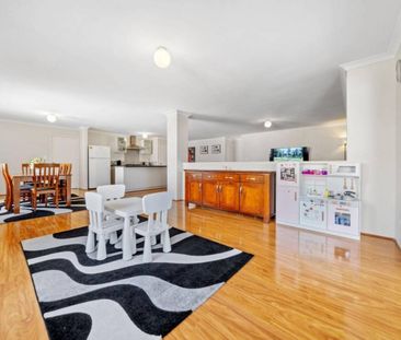 Immaculate, Spacious and Private Family Home - Photo 1