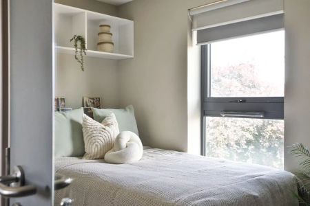 Classic 2 Bed Apartment - Photo 4