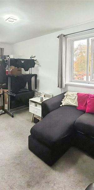 Redford Close, Feltham, TW13 4TD - Photo 1