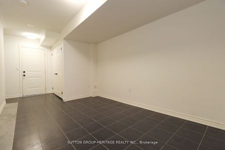 Townhouse For Lease | E8130964 - Photo 3