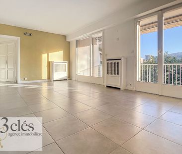 Location Appartement 4 pièces 98m² - Photo 3