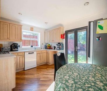 Spencers Wood, Reading, RG7 - Photo 4