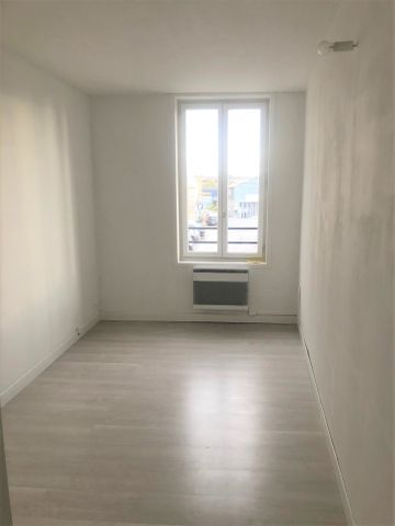 MAISON MARLY 2 CHAMBRES + COUR - Photo 4