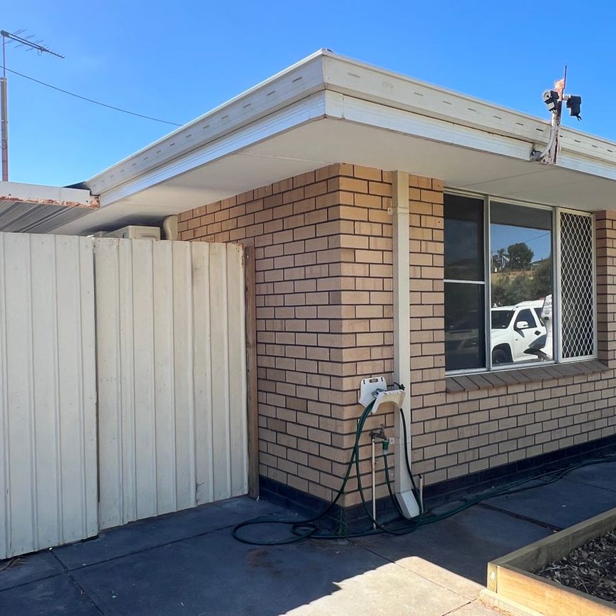 3 X 1 REBURBISHED - LOVELY - Photo 1