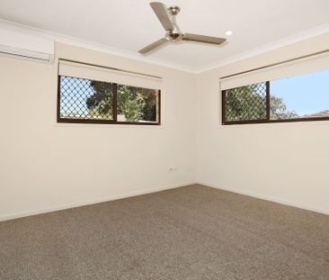 Exceptional 3 Bedroom Duplex off Bundall Road - Photo 3