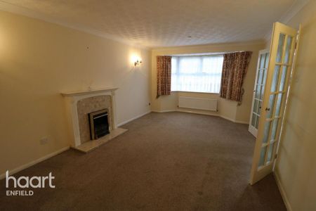 4 bedroom detached house to rent - Photo 4