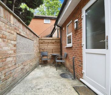 St. Johns Road, Isleworth, TW7 - Photo 6