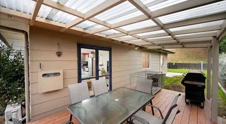 Tidy Three Bedroom Home in Te Awamutu - Photo 2