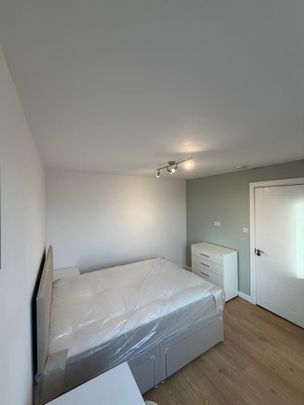 Room in a Shared House, North Circular Road, NW10 - Photo 1