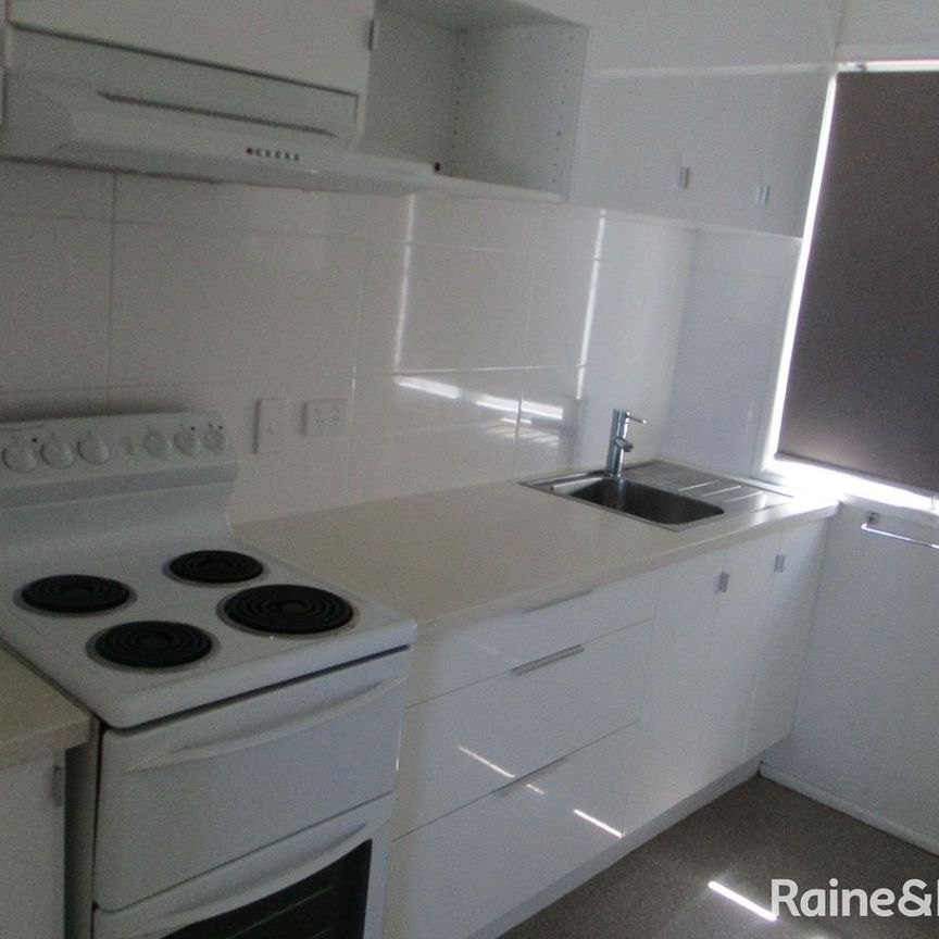 2 BEDROOM UNIT WITH OCEAN VIEWS IN SOUTH GLADSTONE - Photo 1