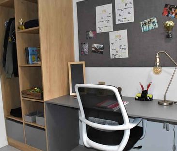 Five Bed Apartment (Shared) - Photo 4