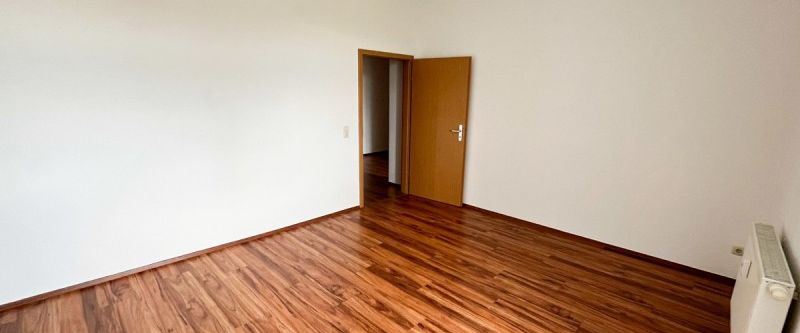 Großzügige 3-Raum-Wohnung direkt im Stadtzentrum von Annaberg! - Photo 1