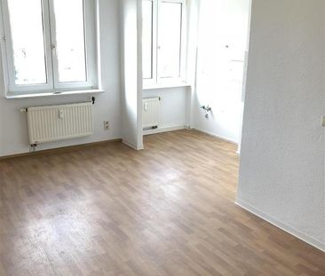 Frisch saniert & sofort bezugsfertige 3-Raum-Wohnung: jetzt anmieten! - Foto 1