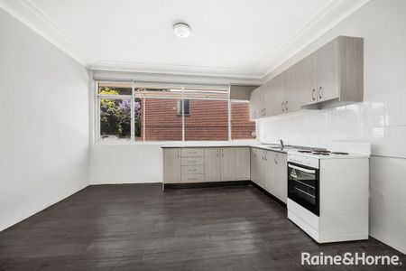 7/3 Council Street, Marrickville, NSW 2204 - Photo 5