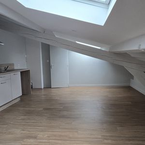 Location Appartement 2 pièces 26m² RIOM 63200 - Photo 2