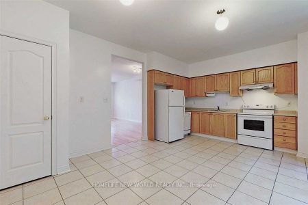 Townhouse For Lease | E7363178 - Photo 4