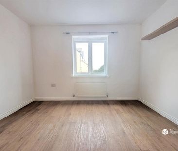 4 bedroom detached house to rent - Photo 6