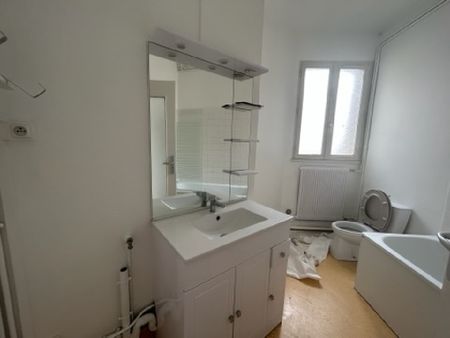 Location Appartement 3 pièces 65m² - Photo 3
