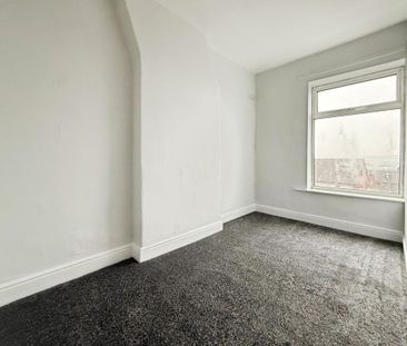 3 bedroom end of terrace house to rent - Photo 5