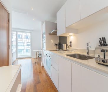 Studio Flat, Duckman Tower, E14 - Photo 6