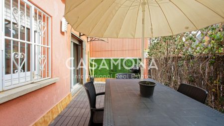 Beautiful 4 Bedroom Atico Apartment in Horta-Guinardó with Private Terrace - Photo 5