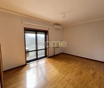 Apartment T4 in Cidade da Maia, Maia - Photo 5