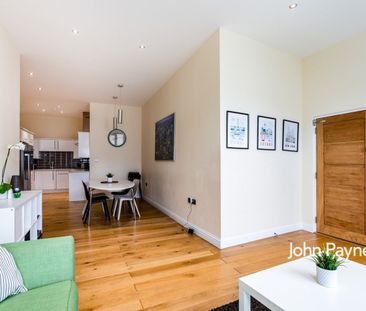 Trafalgar Road, London, SE10 - Photo 1