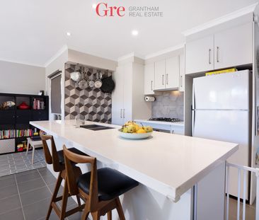 25A Cook Street, Brunswick West VIC 3055 - House For Rent | Domain - Photo 6