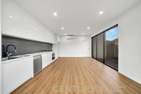 For Rent&colon; Brand New House in Springvale Area - Photo 3