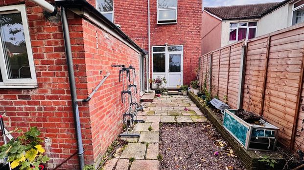 4 bedroom terraced house to rent - Photo 1