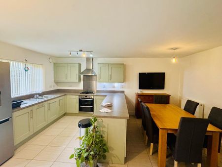 5 bedroom house to rent - Photo 2