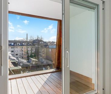 Stylish attic apartment in new construction - Photo 6