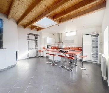 Location Appartement 4 pièces 106m² CEBAZAT 63118 - Photo 3