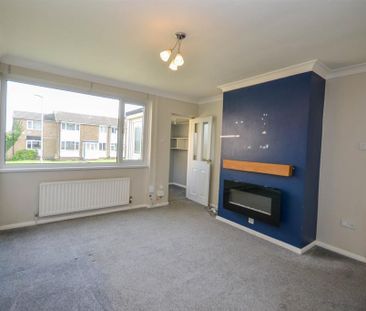 3 bedroom end of terrace house to rent - Photo 1