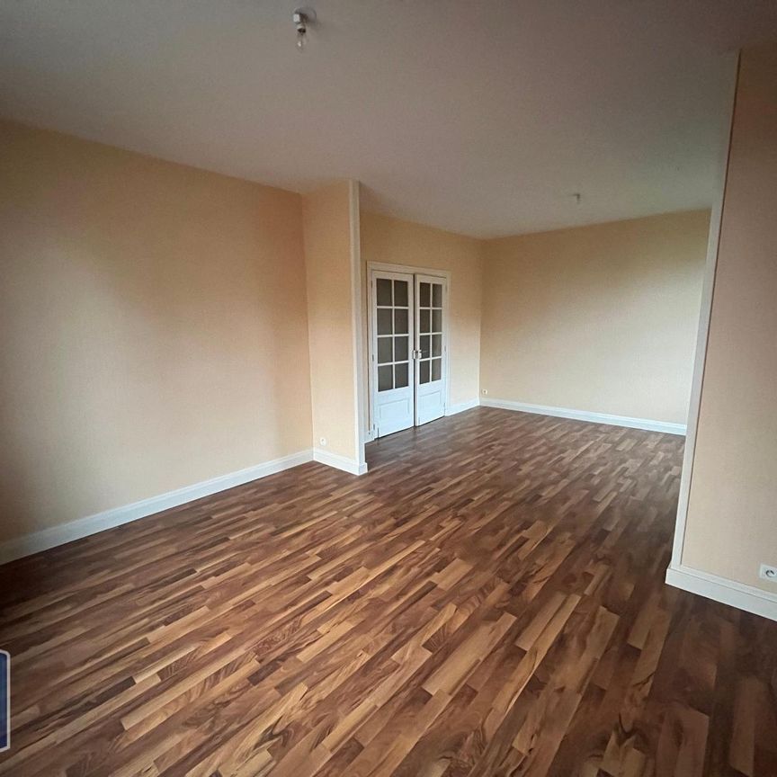 Location Appartement 3 pièces 87m² CHAMALIERES 63400 - Photo 1