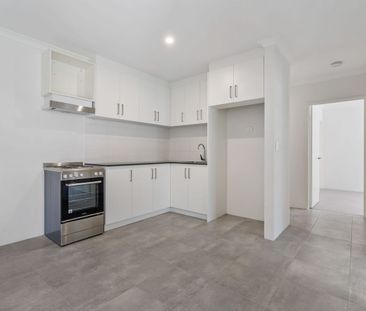 Modern 2 x 1 rear unit is the ideal "Lock & Leave " - Photo 1